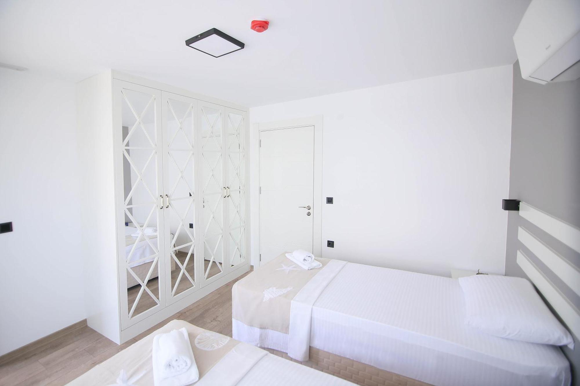 Krem Marin Otel Cesme Ngoại thất bức ảnh